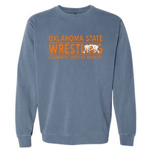 O.K.L.A.H.O.M.A State Wrestling Compete Defeat Repeat Garment-Dyed Sweatshirt