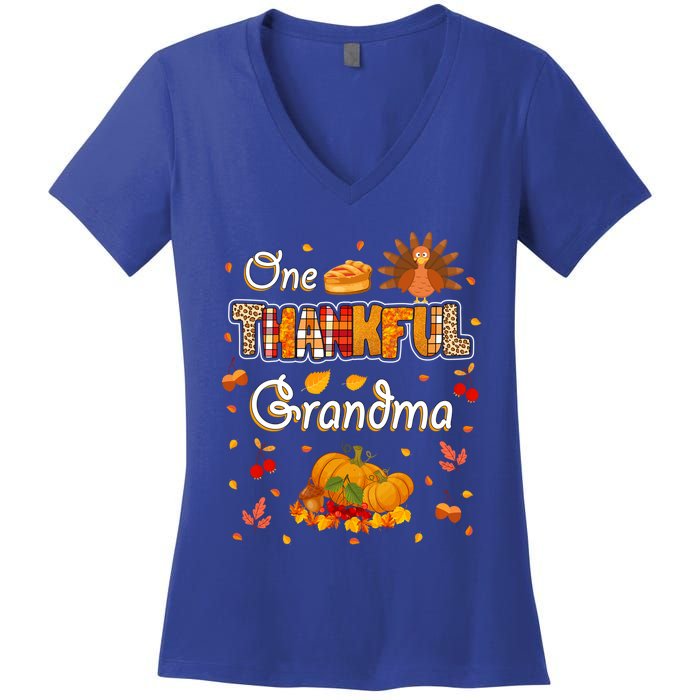 One Thankful Grandma Fall Leaves Autumn Grandma Thanksgiving Gift Women's V-Neck T-Shirt