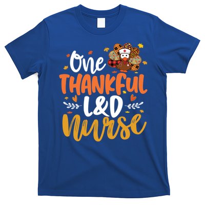 One Thankful L And D Nurse Turkey Leopard Plaid Thanksgiving Gift T-Shirt