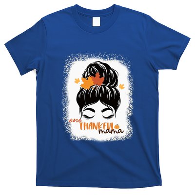 One Thankful Mama Bleached Messy Bun Fall Cute Thanksgiving Gift T-Shirt