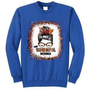 One Thankful Momma Fall Costume Leaves Autumn Thanksgiving Meaningful Gift Sweatshirt