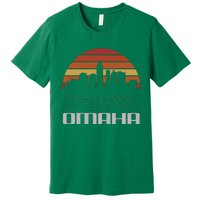 Omaha Usa Retro Vintage Sunset Skyline Omaha Premium T-Shirt