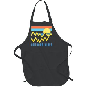 Outdoor Vibes Full-Length Apron With Pockets