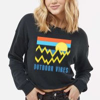 Outdoor Vibes Cropped Pullover Crew