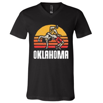 Oklahoma Vintage Wrestling Retro Wrestlers And Sun Graphic V-Neck T-Shirt