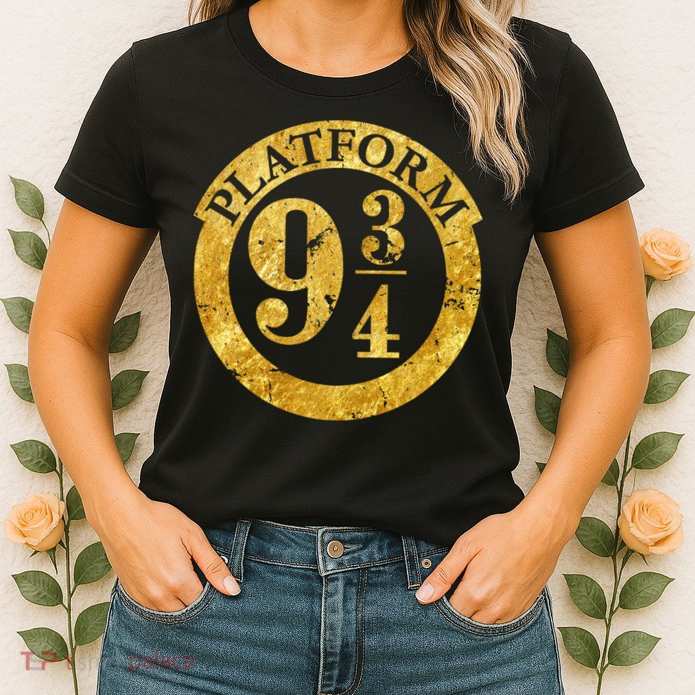 Platform 9 34 Golden Logo Women's T-Shirt