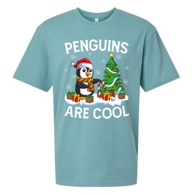 Penguins Are Cool Xmas Tree Lights Santa Penguin Christmas Gift Sueded Cloud Jersey T-Shirt