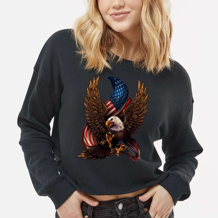 Patriotic American Design With Eagle And Flag Cropped Pullover Crew