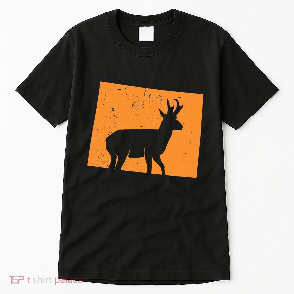 Pronghorn Antelope Hunting In Wyoming. Tall T-Shirt