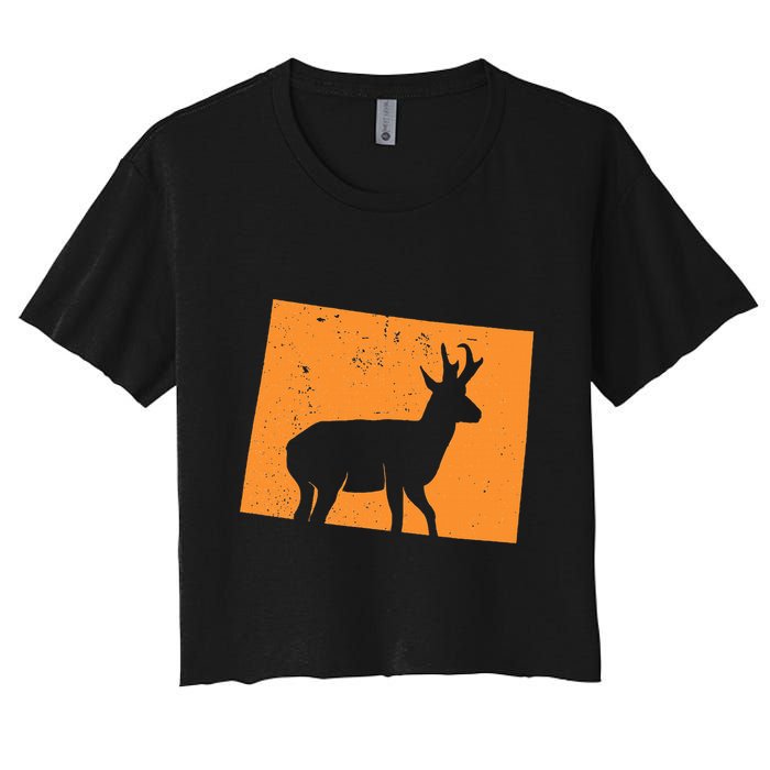 Pronghorn Antelope Hunting In Wyoming. Women's Crop Top Tee