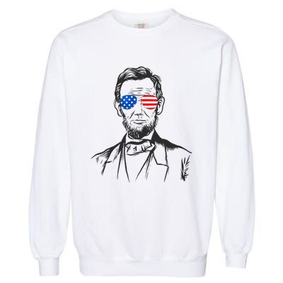 President Abraham Lincoln Portrait Usa America Sunglasses Garment-Dyed Sweatshirt