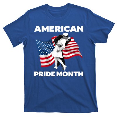 Patriotic American Pride Month Classic Wwii Soldier Kissing Nurse T-Shirt