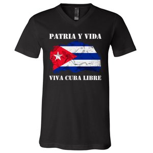 Patria Y Vida Viva Cuba Libre Distressed Cuban Flag V-Neck T-Shirt