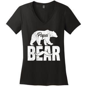 Papa Bear For Fathers Day For Grandpa Papa Bear Funny Women's V-Neck T-Shirt