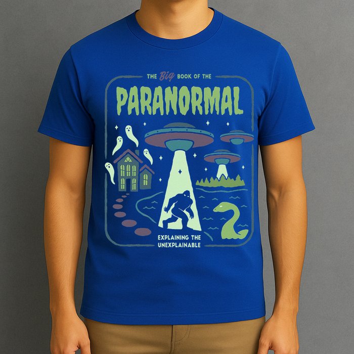 Paranormal Bigfoot Ghosts Aliens Sasquatch UFO Halloween T-Shirt