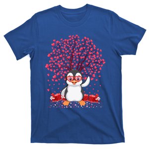 Penguin Bird Lover Heart Tree Emperor Penguin Valentines Day Gift T-Shirt