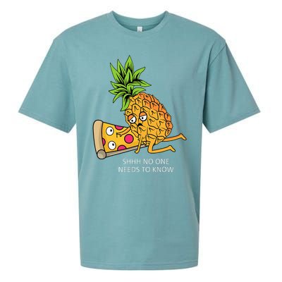 Pineapple Belongs On Pizza Lover Funny Food Pun Sueded Cloud Jersey T-Shirt