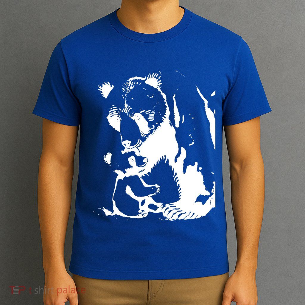 Papa Bear Or Mama Bear With Bear Animal Gift T-Shirt