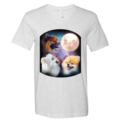 Pomeranian Dog Howling At Moon V-Neck T-Shirt