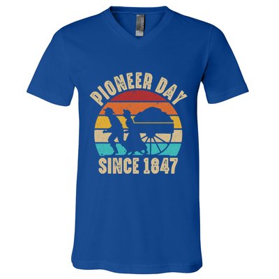 Pioneer Day Mormon Costume Utah Pioneer History Gift V-Neck T-Shirt