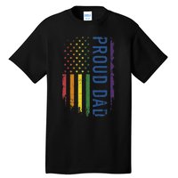 Proud Dad With US Rainbow Flag For Pride Month Family Tall T-Shirt