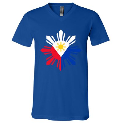 Philippine Flag Cool Gift Pinoy Flag Filipino Funny Gift Pinoy Sun V-Neck T-Shirt