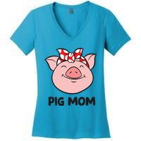 Pig Farmer Mom Love Pigs Pig Mom Cute Pig Lovers Gift Women's V-Neck T-Shirt