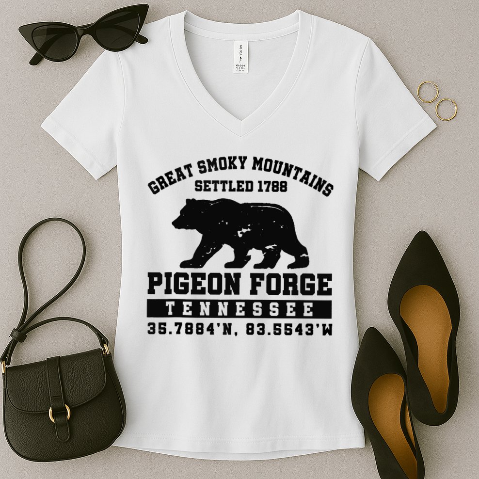 Pigeon Forge Tennessee Bear Great Smoky Mountains Women's V-Neck T-Shirt