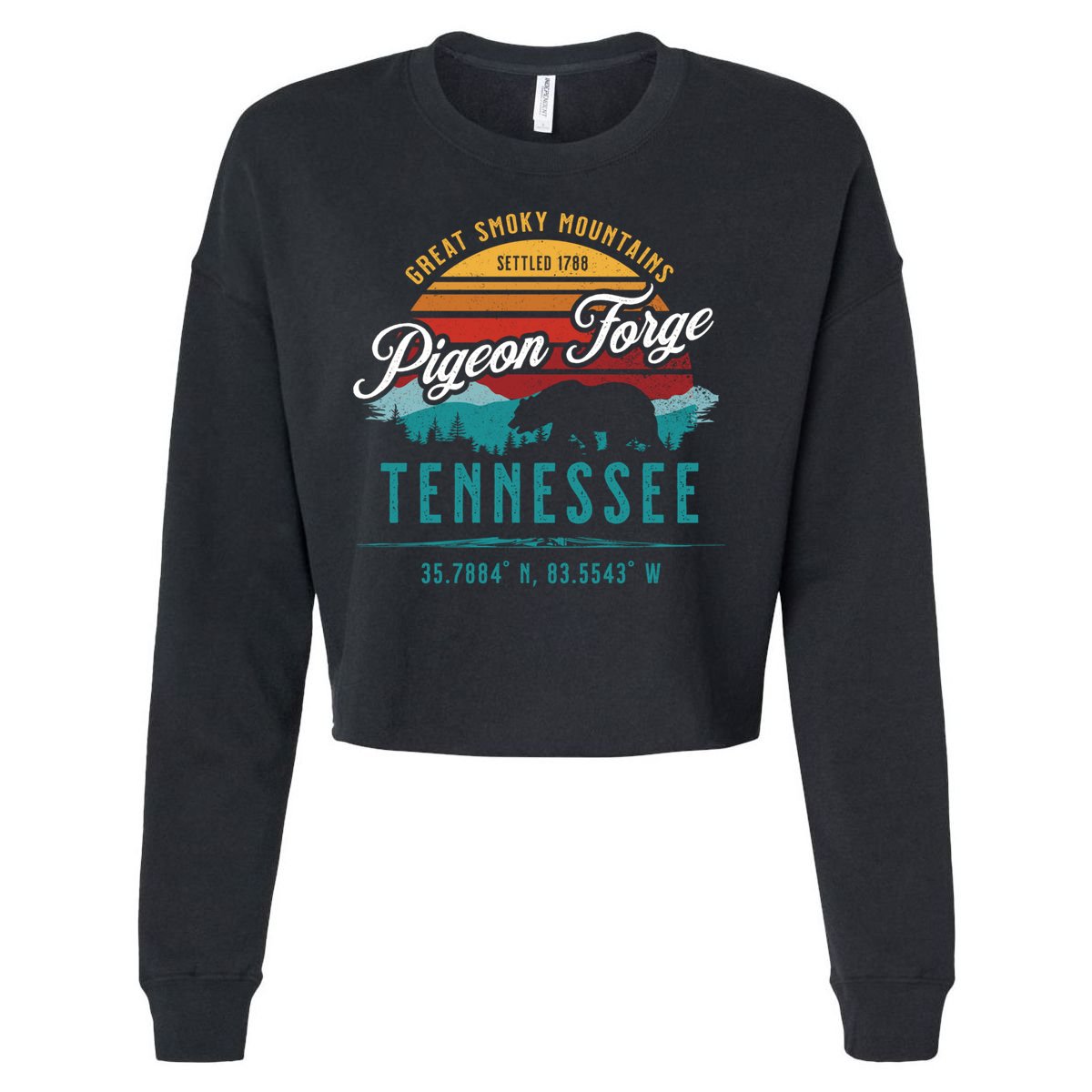 Pigeon Forge Tennessee Great Smoky Mountains Bear Retro Sun Meaningful Gift Cropped Pullover Crew
