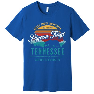 Pigeon Forge Tennessee Great Smoky Mountains Bear Retro Sun Meaningful Gift Premium T-Shirt