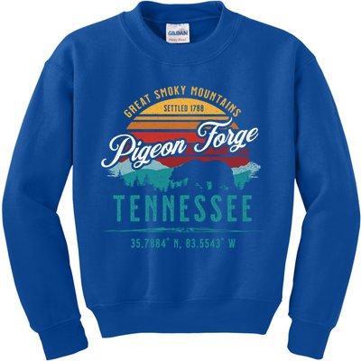 Pigeon Forge Tennessee Great Smoky Mountains Bear Retro Sun Meaningful Gift Kids Sweatshirt
