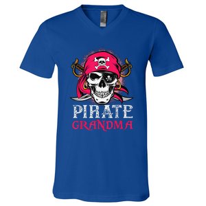 Pirate Grandma Halloween Skull Pirate Costume Family V-Neck T-Shirt