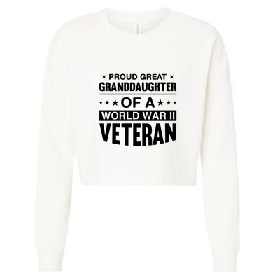 Proud Granddaughter Of A World War II Veteran Cropped Pullover Crew