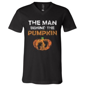 Pregnant Halloween Costume For Dad Expecting Lil Pumpkin V-Neck T-Shirt