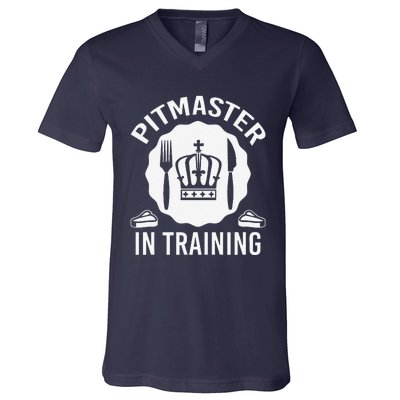 Pitmaster In Training Bbq Enthusiast Design V-Neck T-Shirt