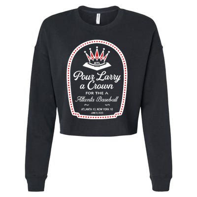 Pour Larry A Crown Atlanta Baseball Cropped Pullover Crew