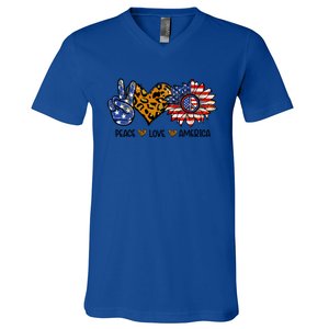 Peace Love America Sunflower Hippie 4th Of July Patriotic Gift V-Neck T-Shirt