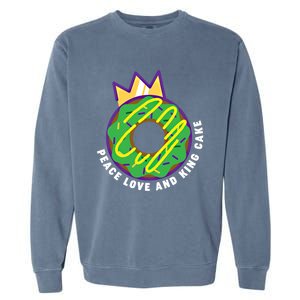 Peace Love And King Cake Design Gift Mardi Gras New Orleans Meaningful Gift Garment-Dyed Sweatshirt