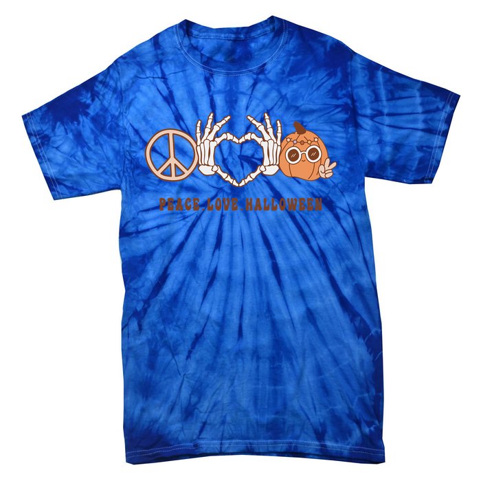 Peace Love Halloween Cute Skeleton Hand Hippie Pumpkin Retro Gift Tie-Dye T-Shirt