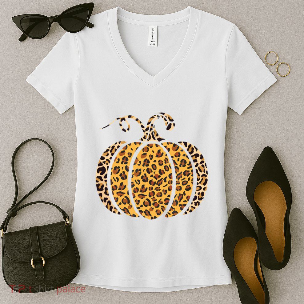 Pumpkin Leopard Print Funny Halloween Costume Autumn Pumpkin Women's V-Neck T-Shirt