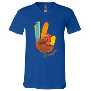 Peace Love Turkey Grateful Turkey Hand Sign Thanksgiving Cool Gift V-Neck T-Shirt