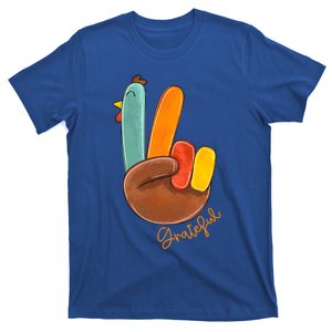 Peace Love Turkey Grateful Turkey Hand Sign Thanksgiving Cool Gift T-Shirt