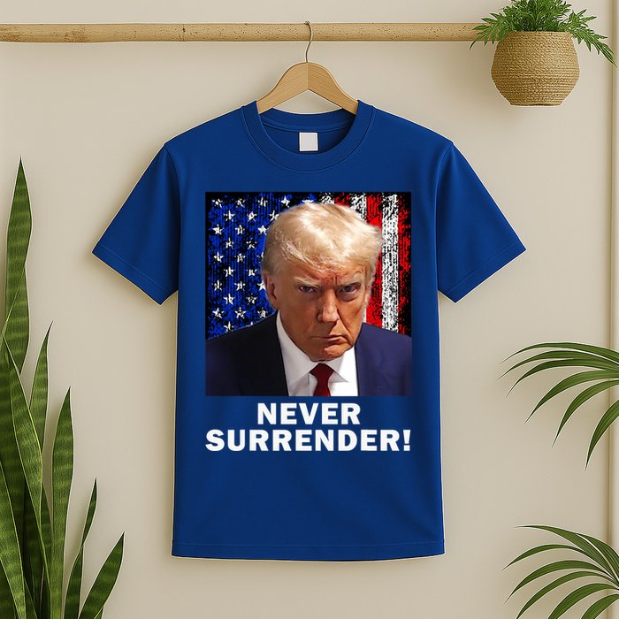 President Legend Trump 2024 Mugshot Never Surrender T-Shirt