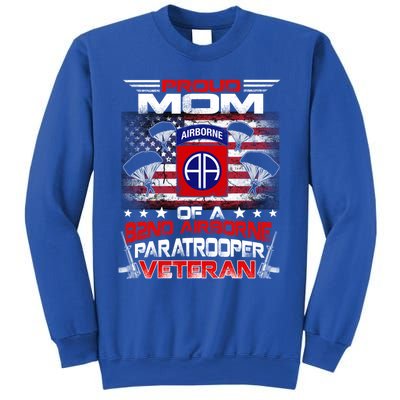 Proud Mom 82nd Airborne Paratrooper Veteran Flag Gift Sweatshirt