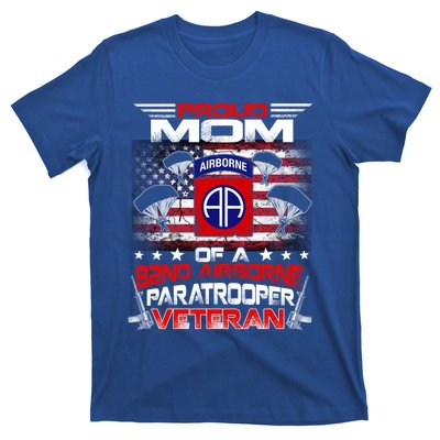 Proud Mom 82nd Airborne Paratrooper Veteran Flag Gift T-Shirt