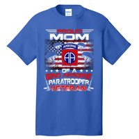 Proud Mom 82nd Airborne Paratrooper Veteran Flag Gift Tall T-Shirt