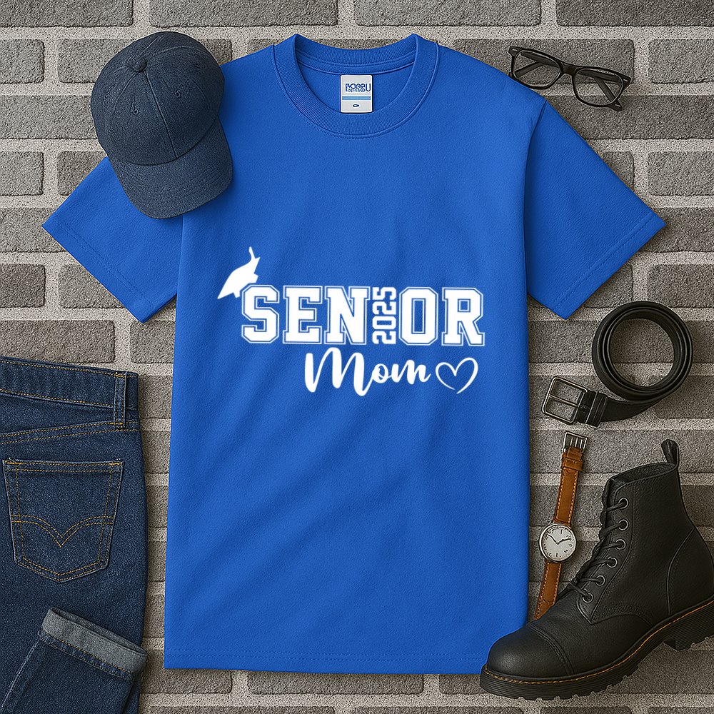 Proud Mom Cute Heart Graduate Senior 2025 Graduation Gift Tall T-Shirt