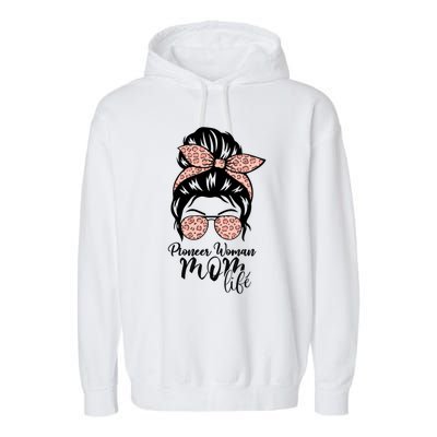 Pioneer Mom Life Messy Bun Leopard Sunglasses Great Gift Garment-Dyed Fleece Hoodie