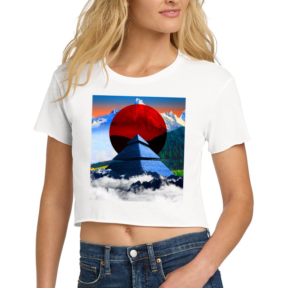Pyramid Mountain Landscape Art Women's Crop Top Tee