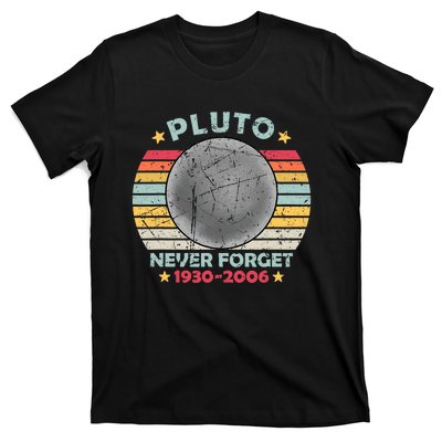 Pluto Never Forget Funny Space Vintage Retro Astronomy T-Shirt